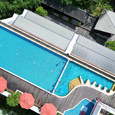 Four Points By Sheraton Yilan Цзяоси Экстерьер фото