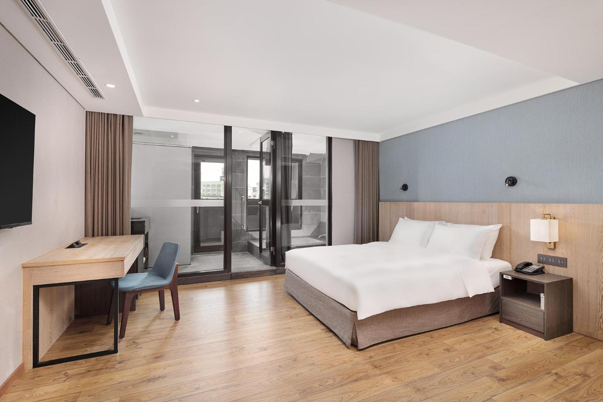 Four Points By Sheraton Yilan Цзяоси Экстерьер фото