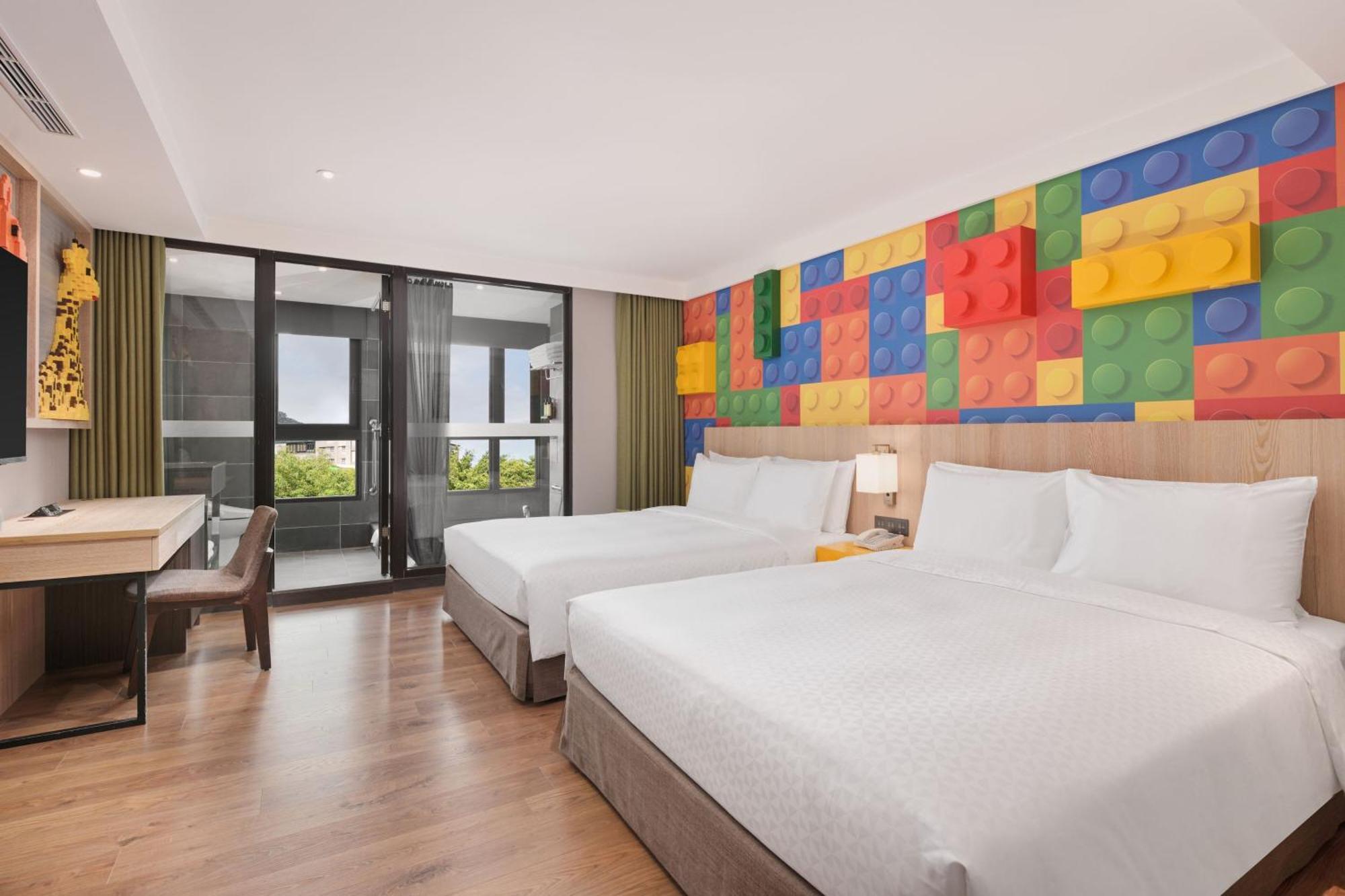 Four Points By Sheraton Yilan Цзяоси Экстерьер фото