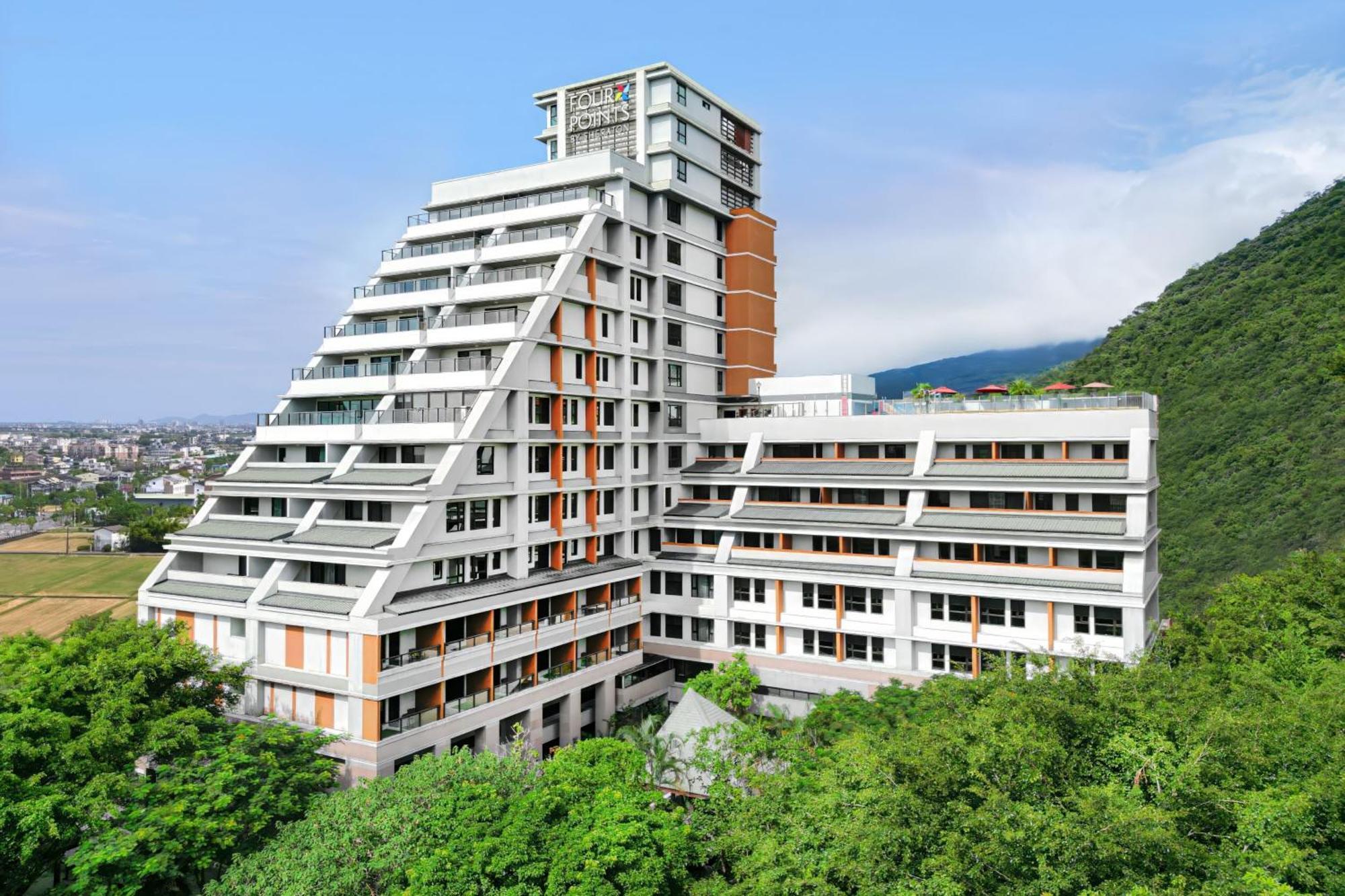 Four Points By Sheraton Yilan Цзяоси Экстерьер фото