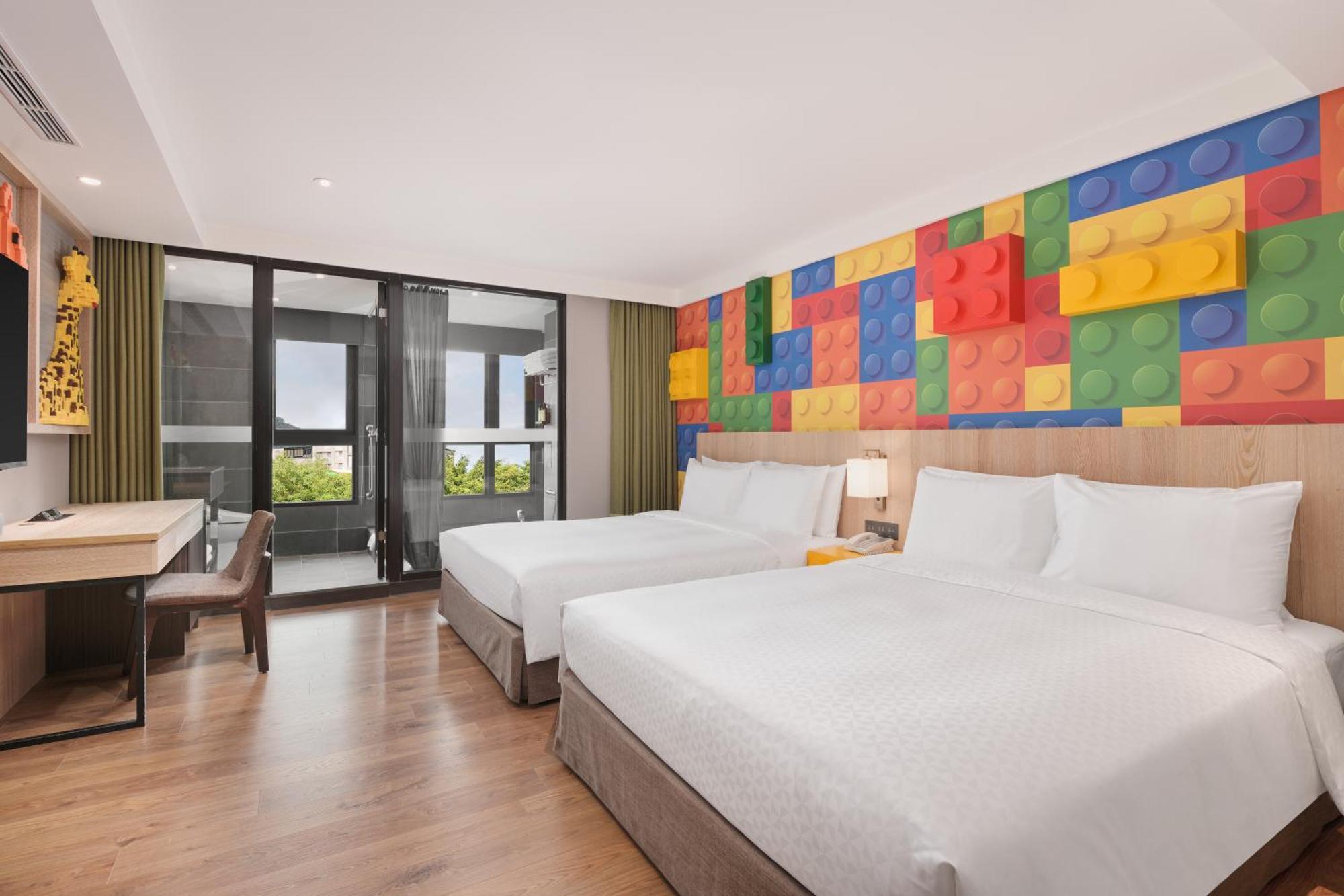 Four Points By Sheraton Yilan Цзяоси Экстерьер фото