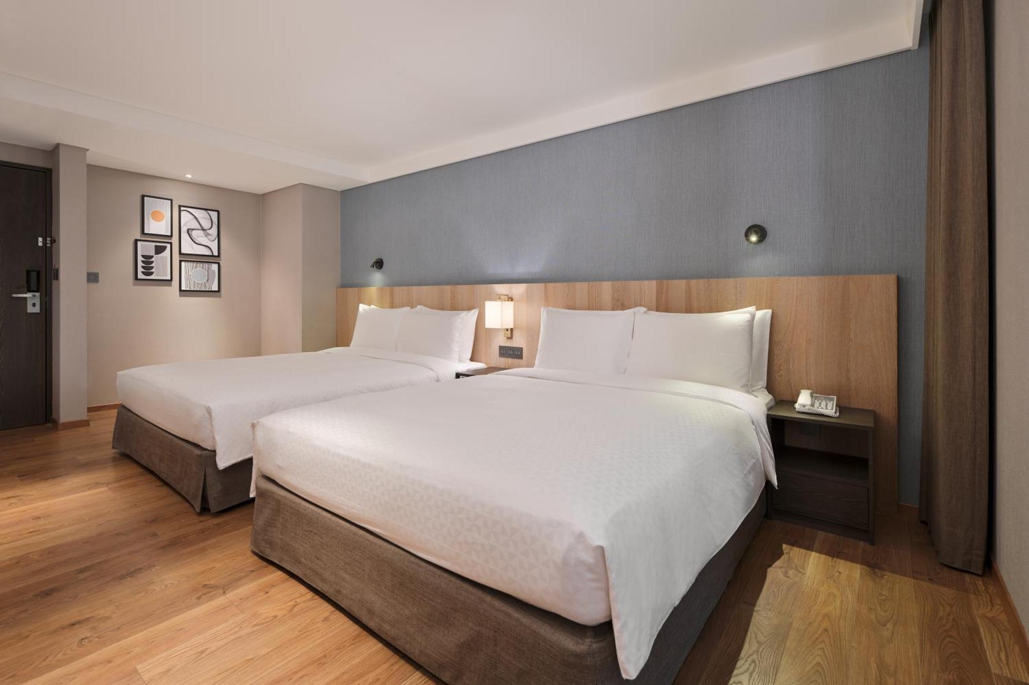 Four Points By Sheraton Yilan Цзяоси Экстерьер фото