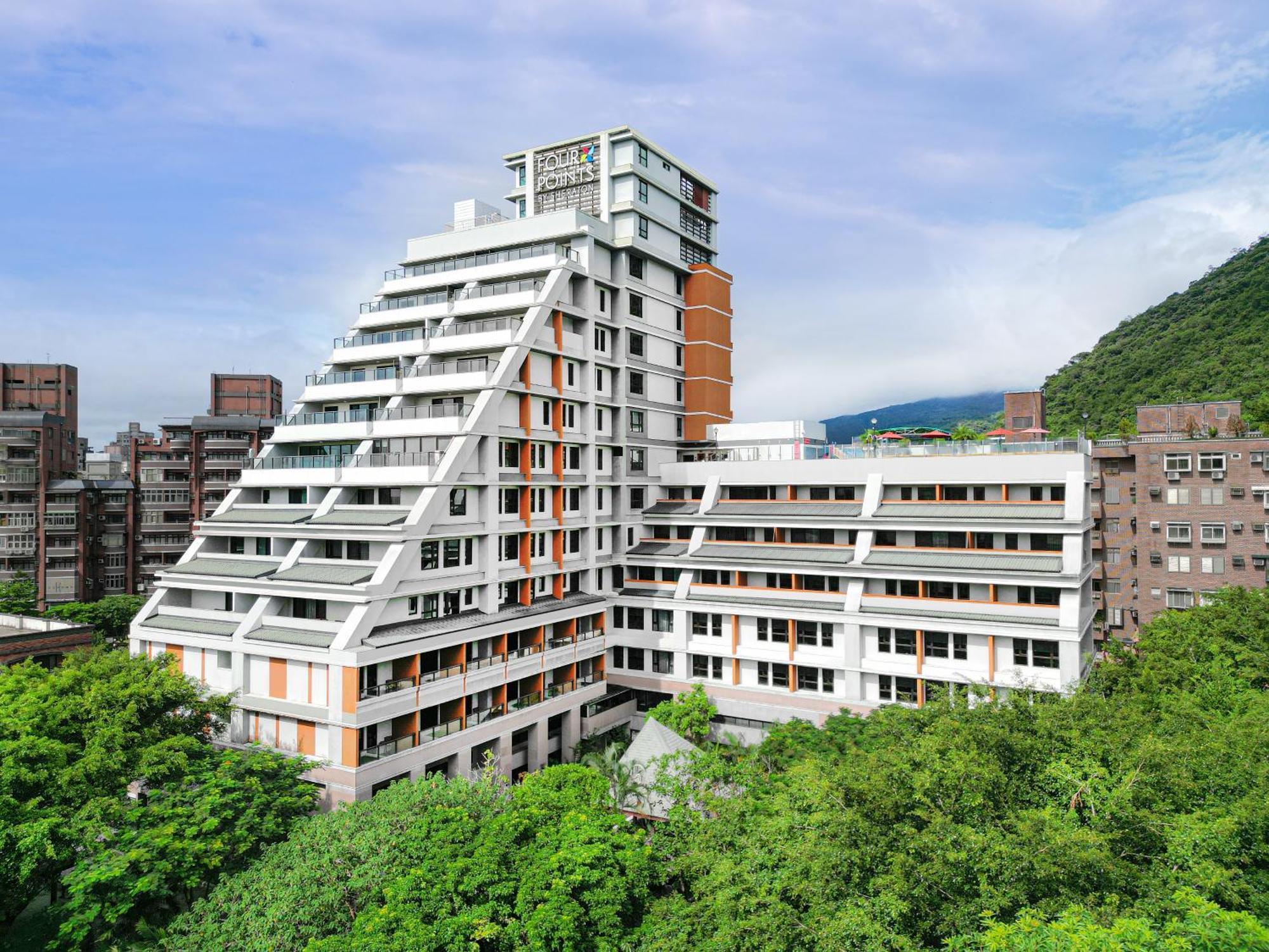 Four Points By Sheraton Yilan Цзяоси Экстерьер фото